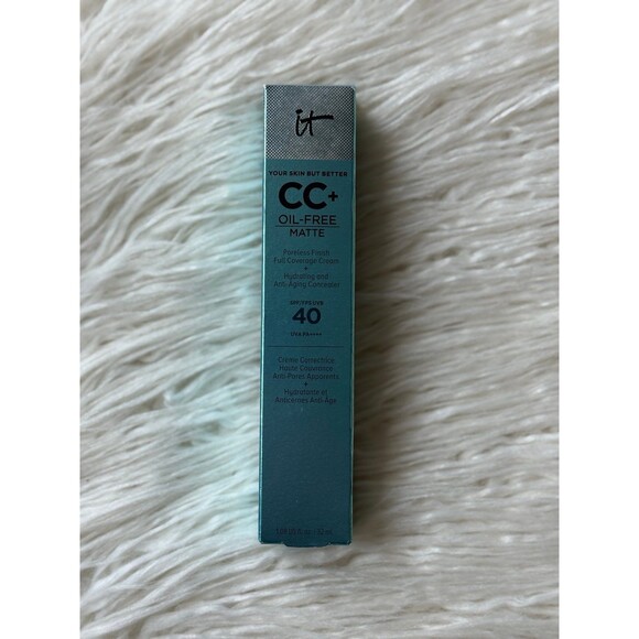 IT Cosmetics CC+ Cream Natural Matte Foundation with SPF 40 Rich - Picture 7 of 11